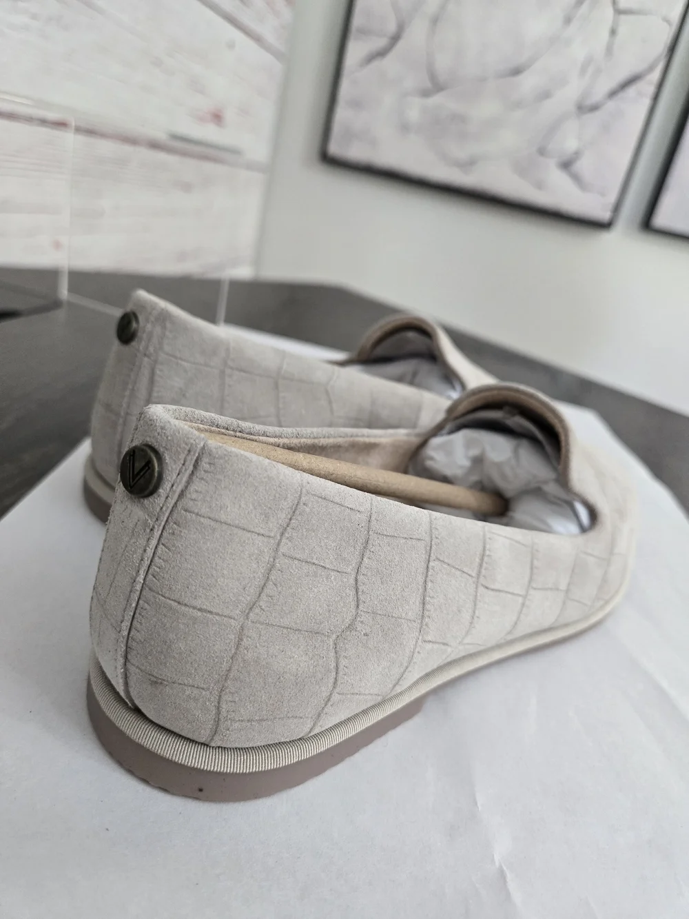 NWOB Vionic Milla Loafers Women's 7.5 Beige Suede Slip On Comfort Flats